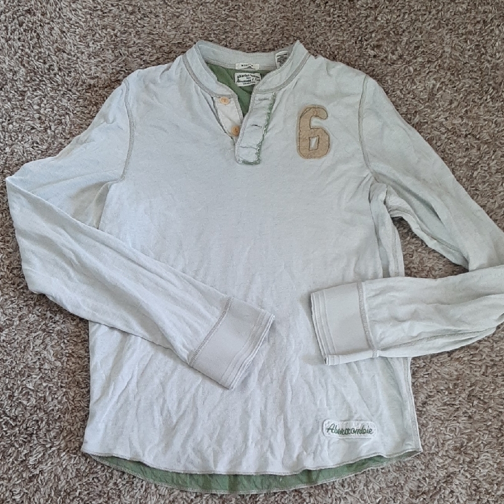 Abercrombie & Fitch Cream Long Sleeve Tee with Patch